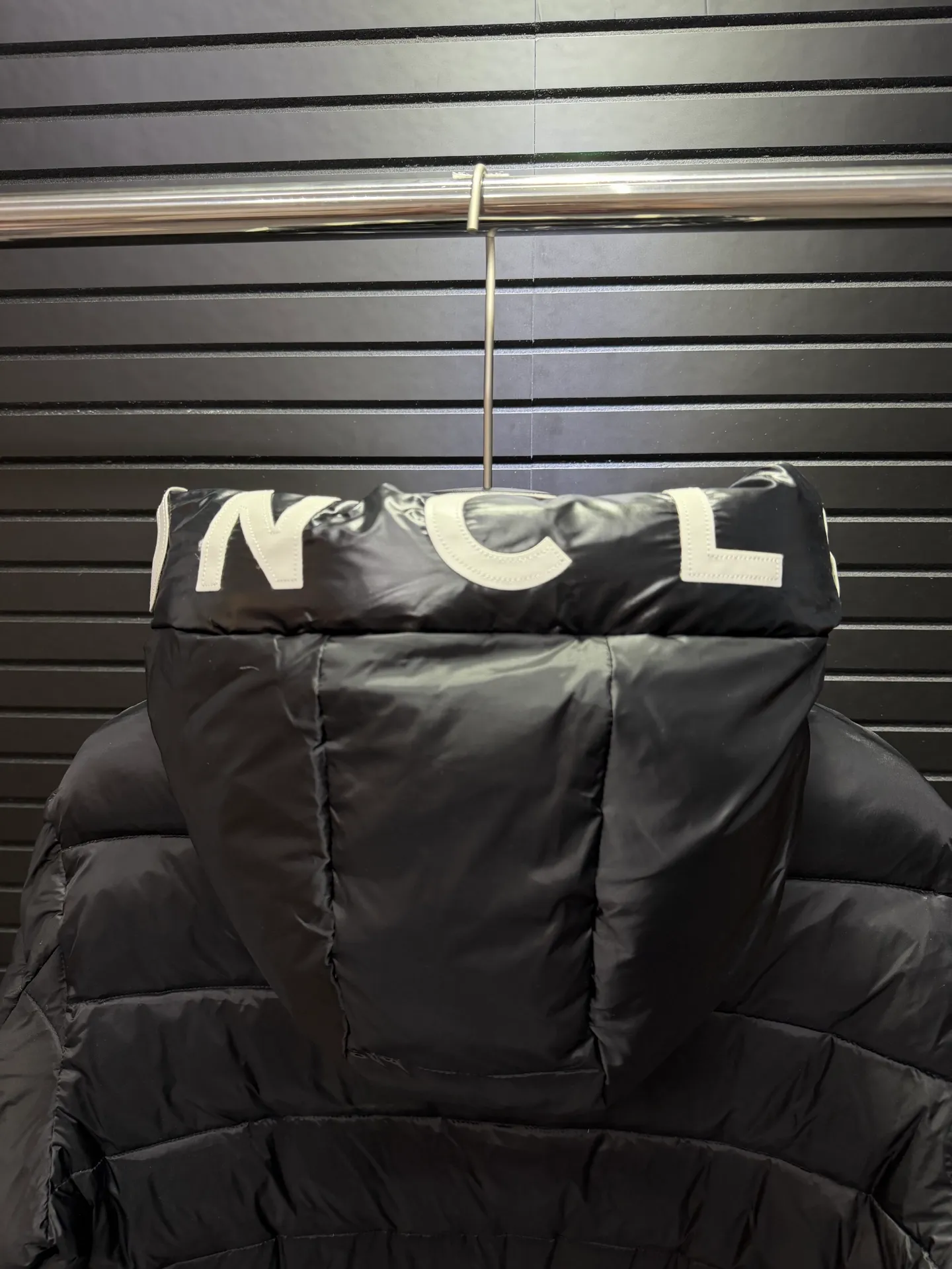 moncler Moner✖Salzman️ ， Salzman ， 。 Longue Saison ， ， 。 Moner 、 。 Longue Saison Moner ， Moner ， 。 ：100% ； ：100% ； ：80% ，10% ；1 ：100% ：Black White Sizes:12345
